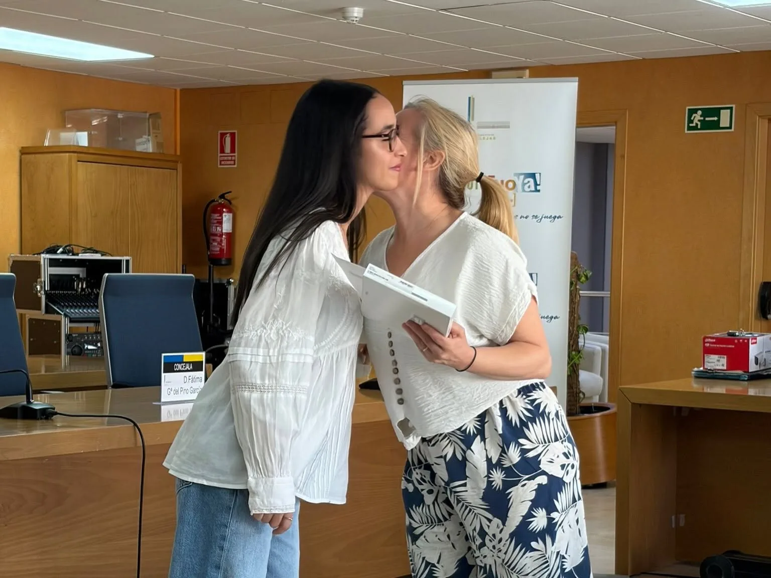 Entrega de tablets a jóvenes de Noblejas tras superar la EVAU 2026, imagen 15